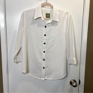 Pulp / Button Shirt / 100% Lyocell Tencel / White/ Women
Size medium